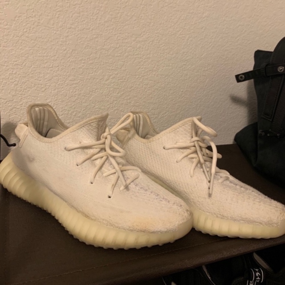 Yeezy Boost Triple white